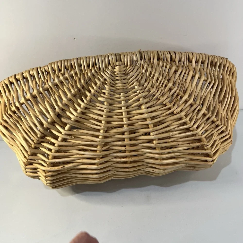 Vtg Handwoven Wicker Basket Oval Bread Bowl Rustic Boho Farmhouse Cottagecore